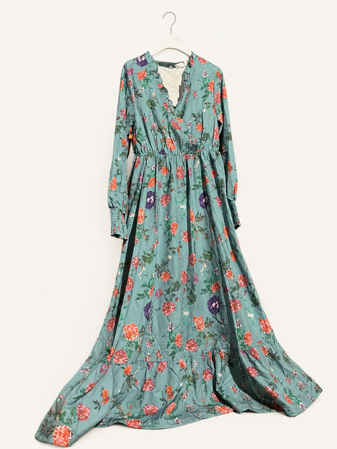 Turkusowa sukienka maxi w kwiaty